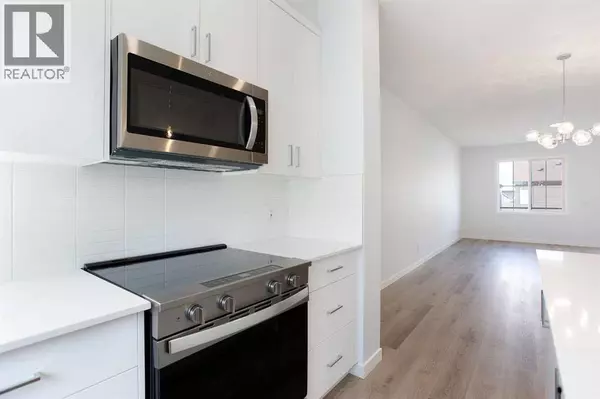 Calgary, AB T3S0P8,406, 1750 Rangeview Drive SE