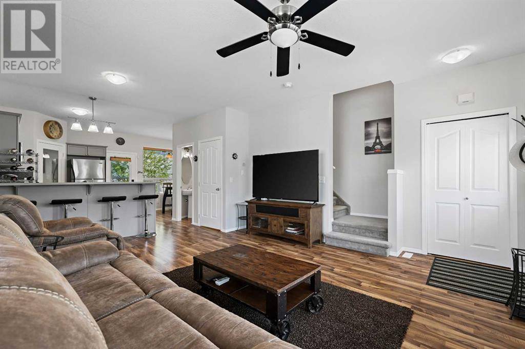 Airdrie, AB T4B0A3,701, 703 Luxstone Square SW