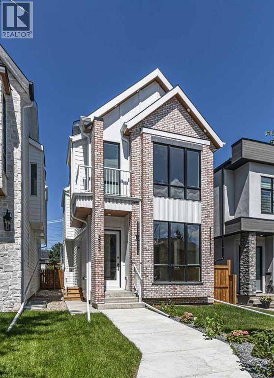 533 35A Street NW, Calgary, AB T2N3H8