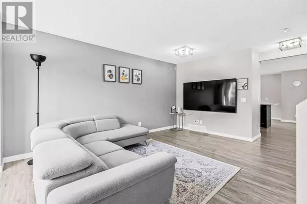 Calgary, AB T3K5X7,137 Covepark Crescent NE