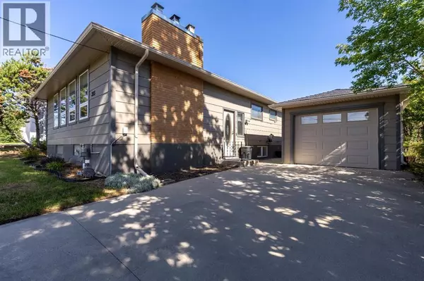 355 2 Avenue W, Cardston, AB T0K0K0