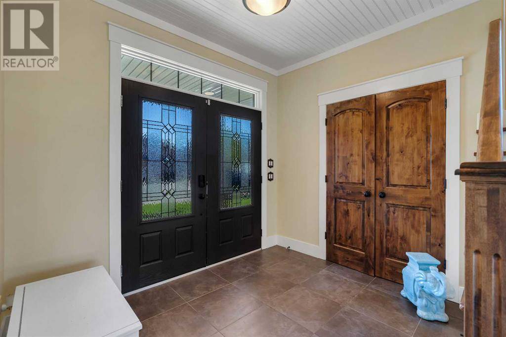 Okotoks, AB T1S0A3,434 Crystal Green Manor