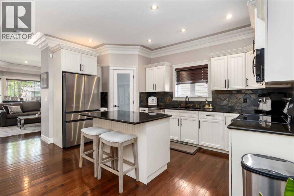 Fort Mcmurray, AB T9K0W2,157 Juniper Street