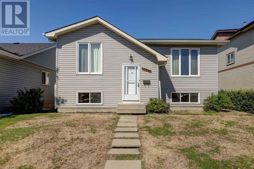 6463 68 Street NE, Calgary, AB T3J2H7