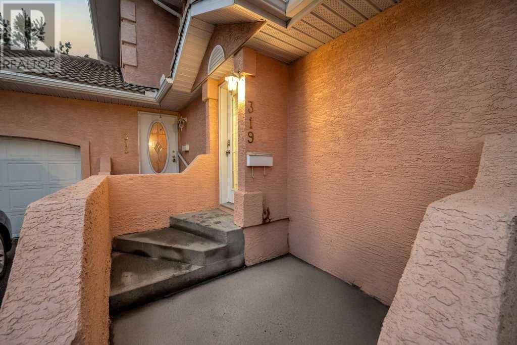 Calgary, AB T3J3Y9,319 Coral Cove NE