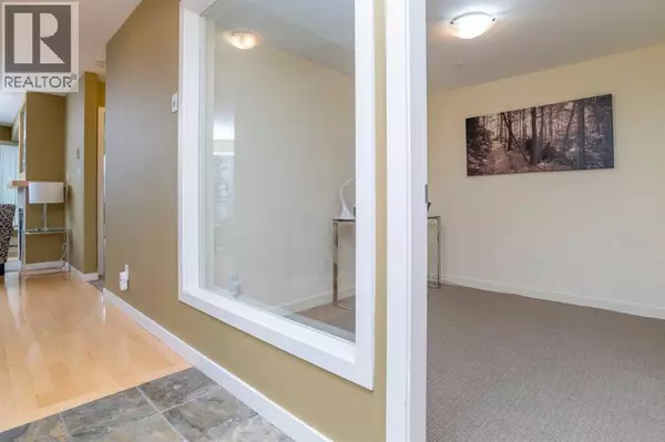 Calgary, AB T2P5N3,1403, 1088 6 Avenue SW