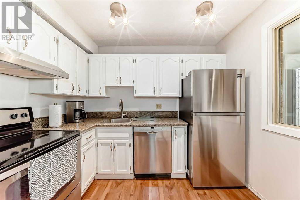 Calgary, AB T3A6A4,16, 803 Varsity Estates Drive NW