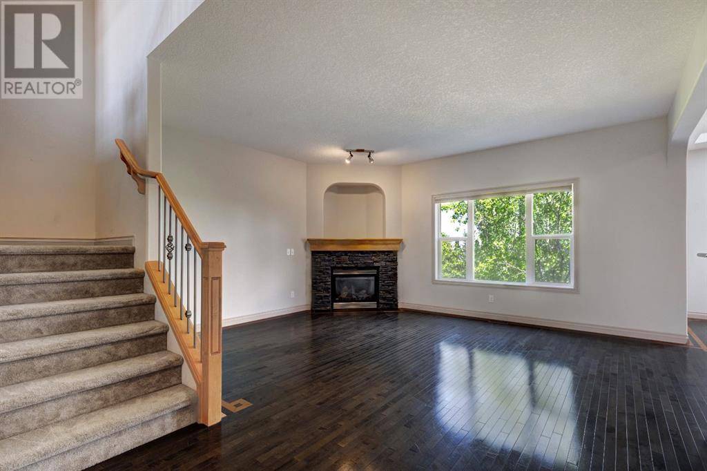 Okotoks, AB T1S2J2,230 Westmount Crescent