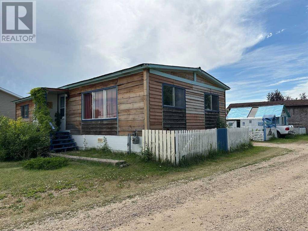 27, 5020 Highway 2A, Ponoka, AB T4J1G3