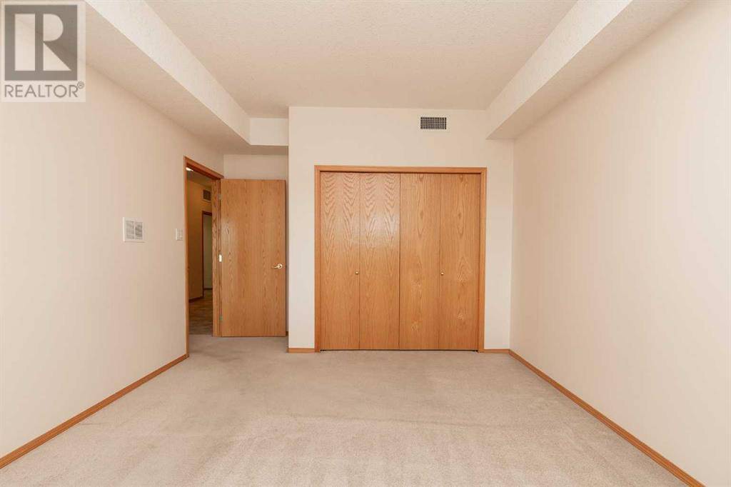 Lethbridge, AB T1K7T9,312, 2020 32 Street S