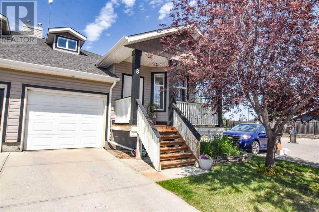 8 Van Horn Court NW, Langdon, AB T0J1X2
