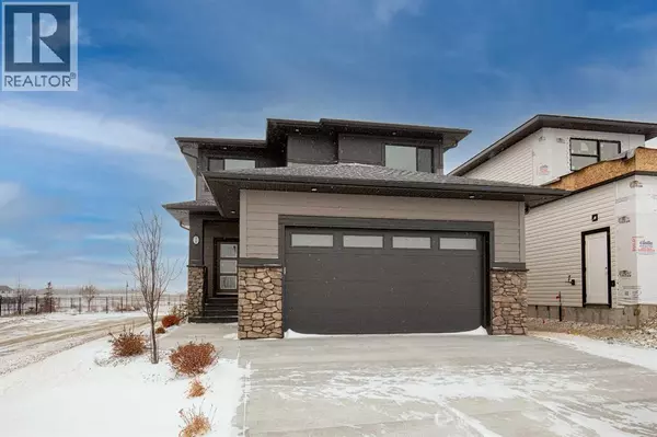 38 Springfield Boulevard, Sylvan Lake, AB T4S0S5