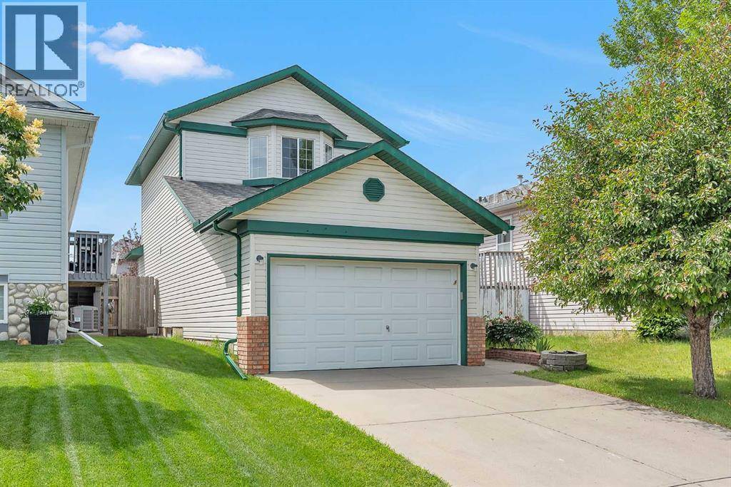 15 Harvest Rose Circle NE, Calgary, AB T3K4M5