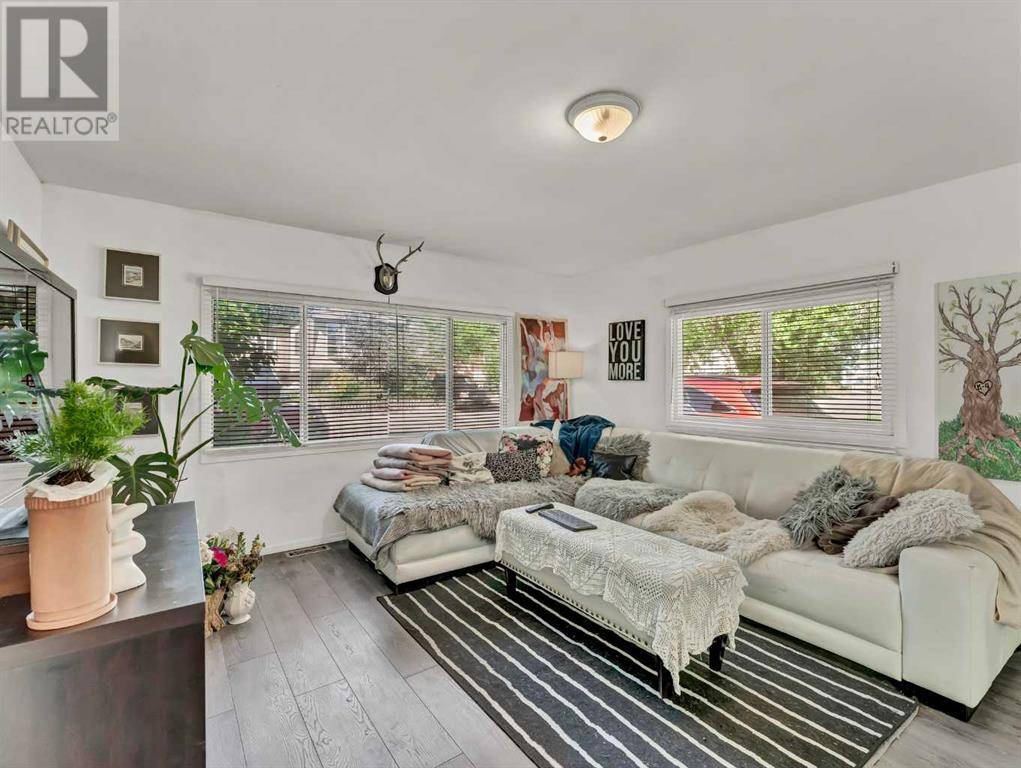 Medicine Hat, AB T1A7L1,68 Cactus Street SW