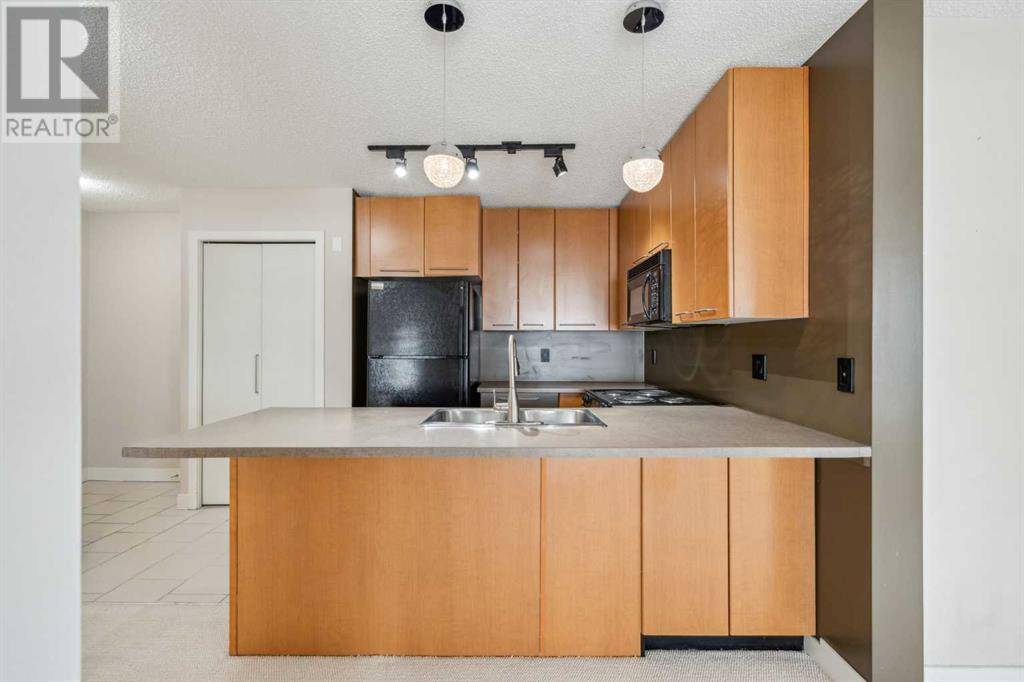 Calgary, AB T3E7N9,340, 35 Richard Court SW