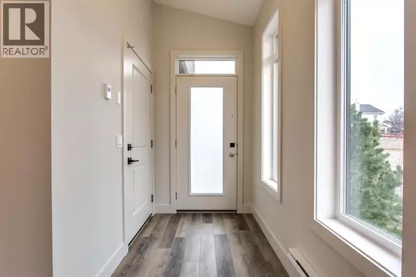 Calgary, AB T3G0G8,259 Royal Elm Road NW