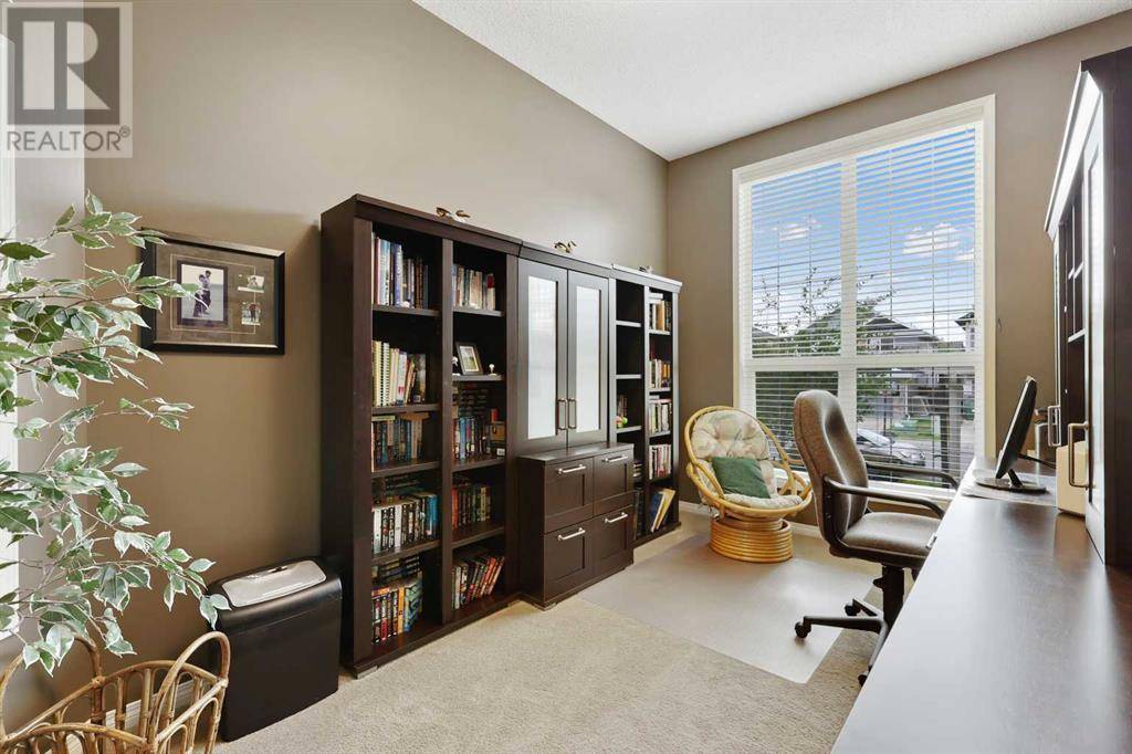 Calgary, AB T2X3R9,128 Chapman Way SE