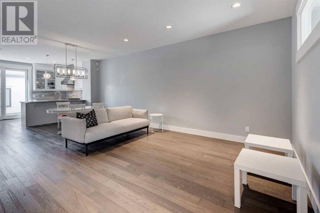Calgary, AB T3E7Y4,112 Burma Star Road SW