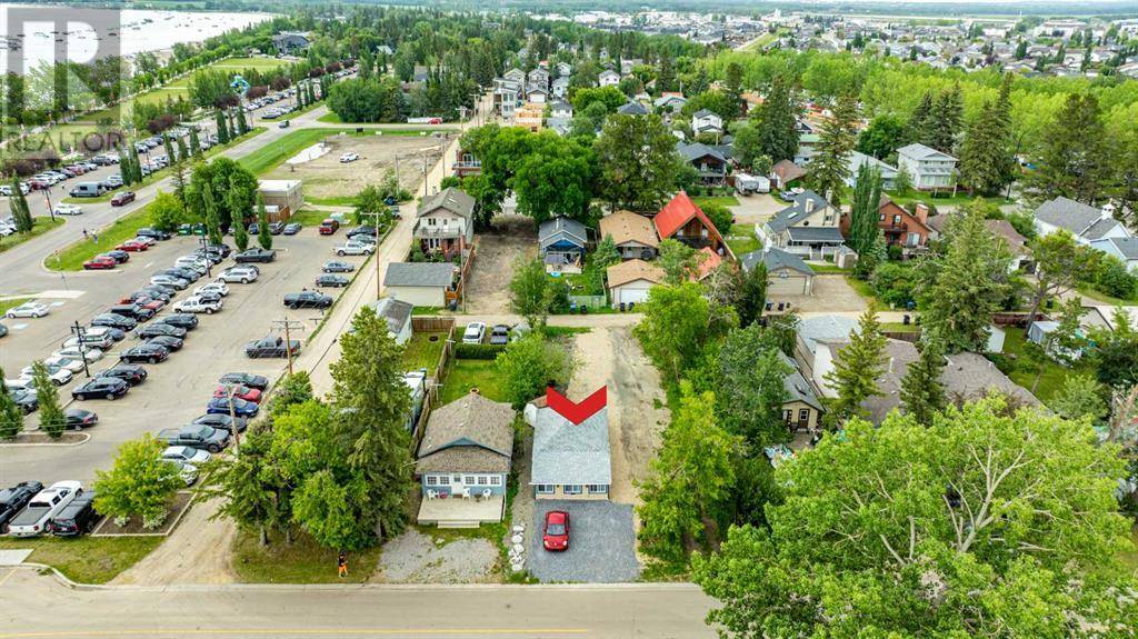 5023 44 Street, Sylvan Lake, AB T4S1C6
