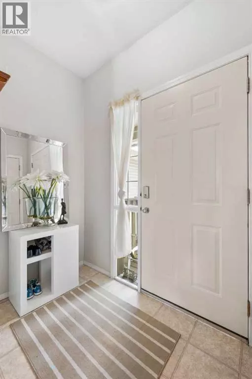 Airdrie, AB T4B2Y9,702, 720 Willowbrook Road NW