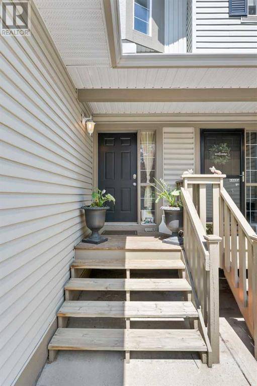 Airdrie, AB T4B2Y9,702, 720 Willowbrook Road NW