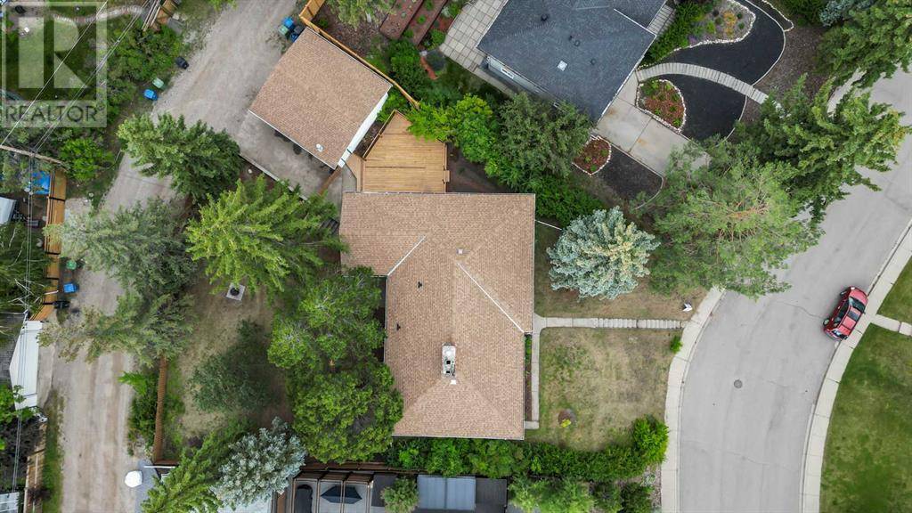 71 Snowdon Crescent SW, Calgary, AB T2W0S4