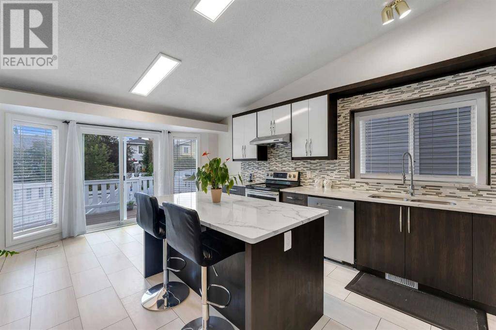 Calgary, AB T2C3X1,117 Riverglen Drive SE