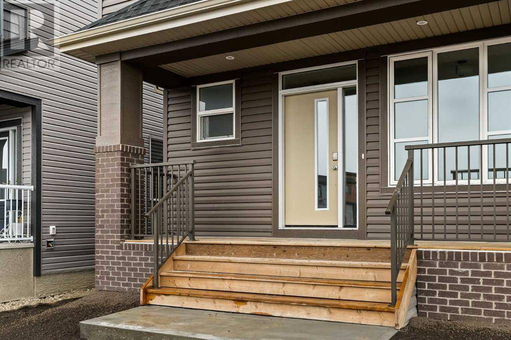 Airdrie, AB T4B5R1,1006 Chinook Winds Meadow SW