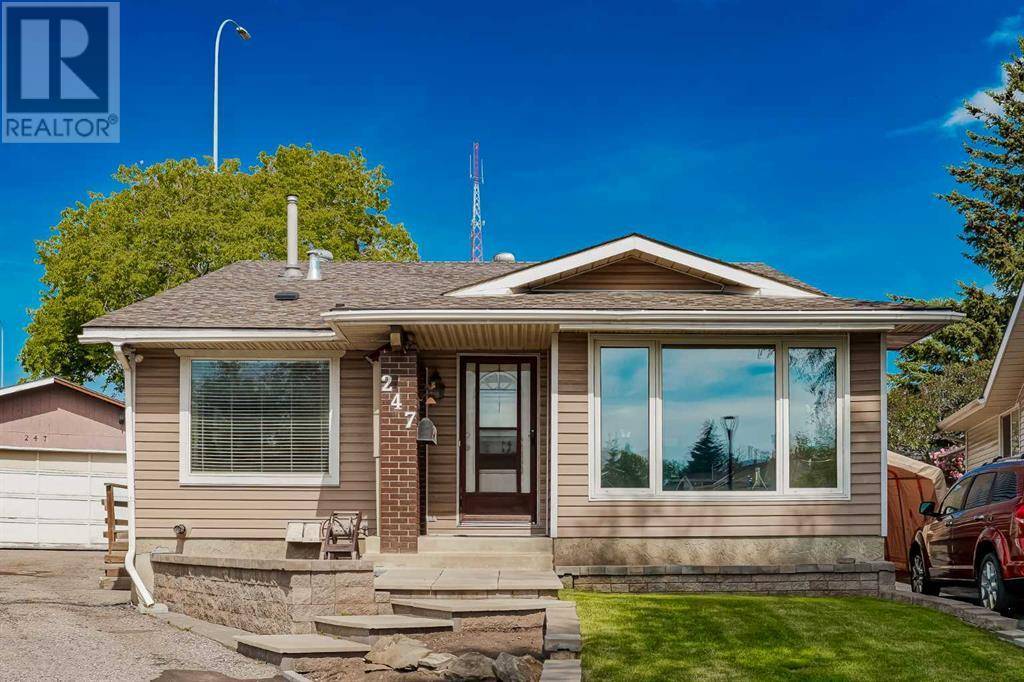 247 Radcliffe Place SE, Calgary, AB T2A6M9