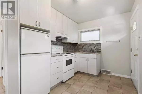 Calgary, AB T2E2G1,211 31 Avenue NE