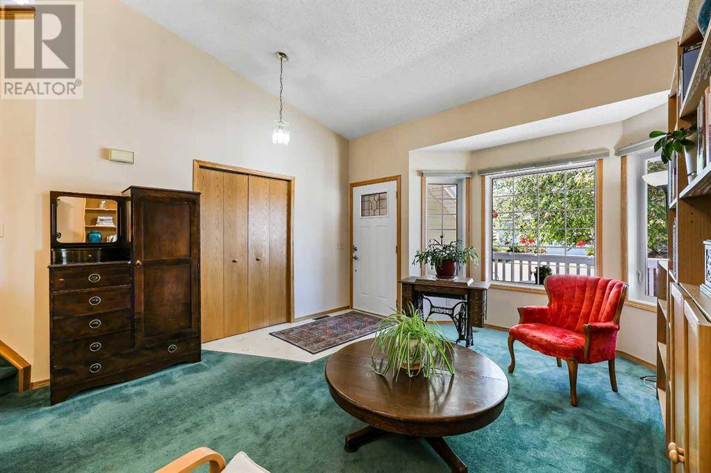 Calgary, AB T3G3Z5,104 Hawkmount Close NW