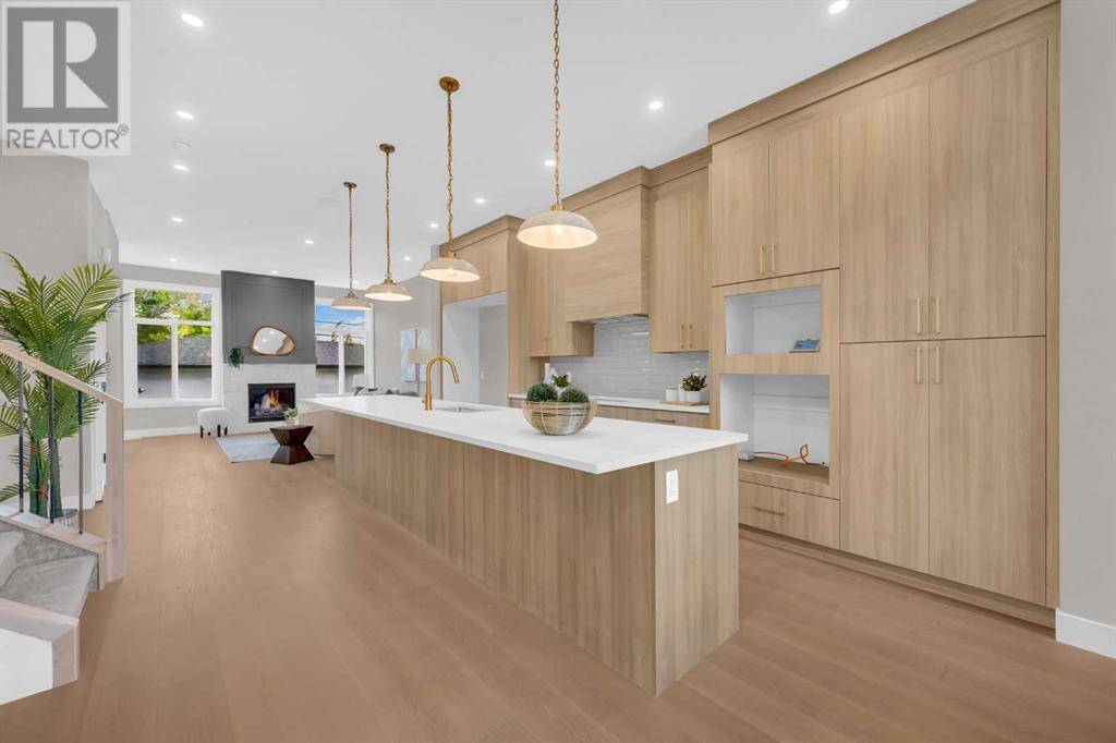 Calgary, AB T3B0H6,8114 Bowness Road NW