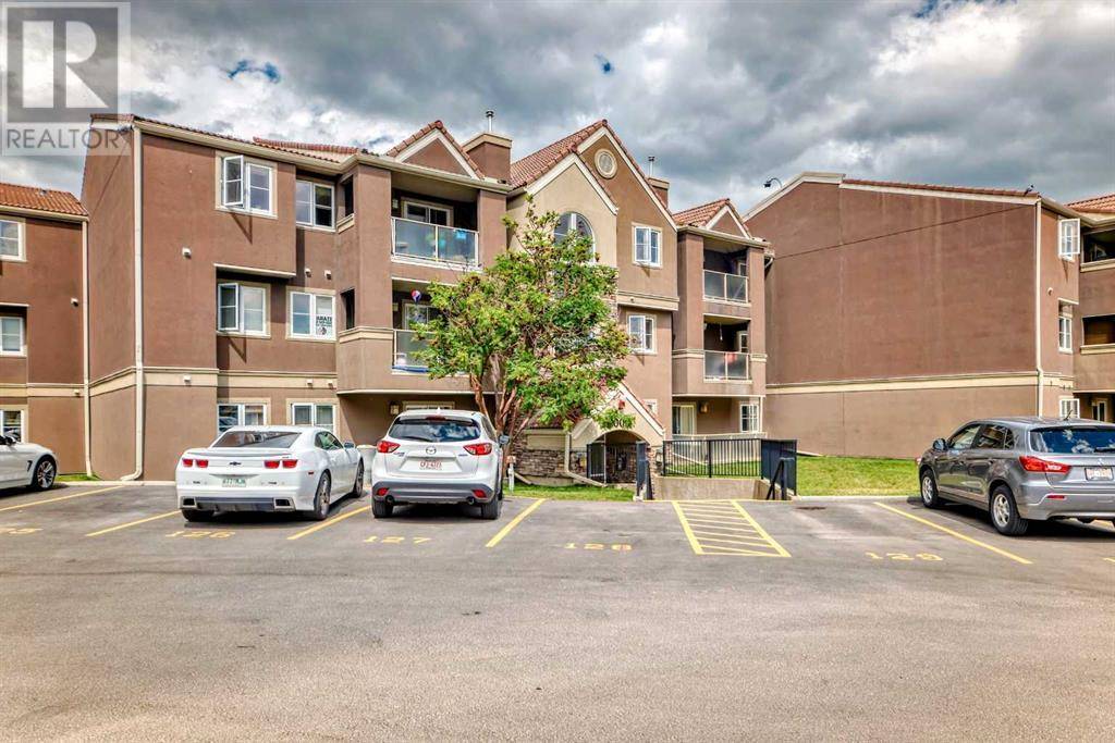 Calgary, AB T2A3Y2,107, 2033 Edenwold Heights NW