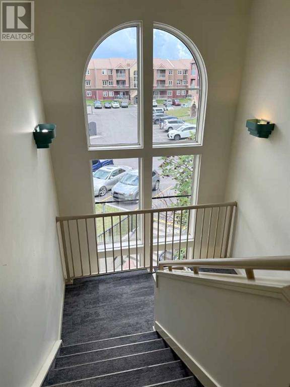 Calgary, AB T2A3Y2,107, 2033 Edenwold Heights NW