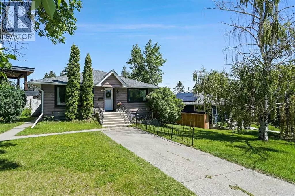 Calgary, AB T2T4x2,2326 19 Street SW