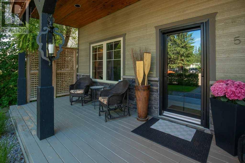 Sylvan Lake, AB T4S1B4,5028 37 Street