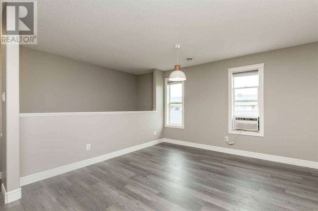 Lethbridge, AB T1J1X7,6, 893 Mt Sundance Manor W
