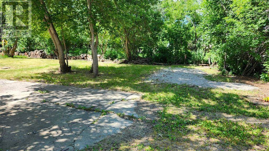5040 47 Street, Sylvan Lake, AB T4S1X9