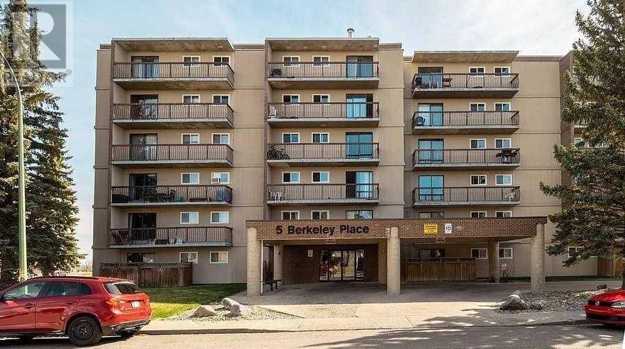 212, 5 Berkeley Place W, Lethbridge, AB T1K5M9