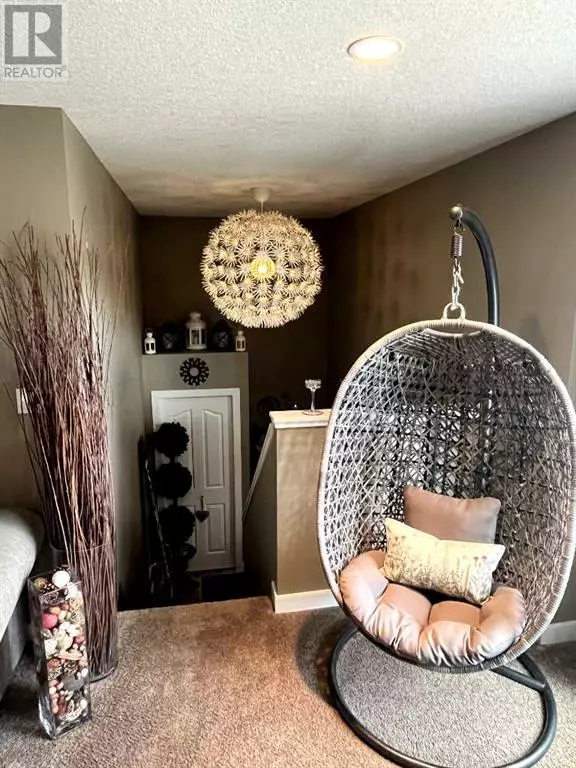Taber, AB T1G0A8,H, 5609 43 Street