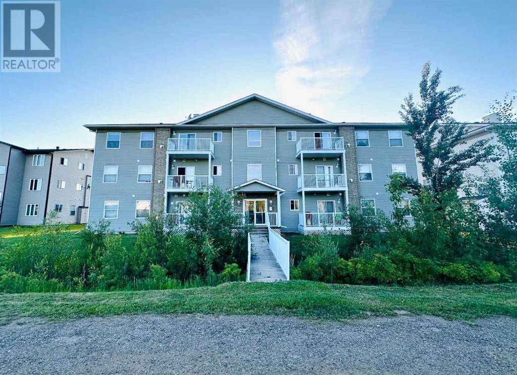 303, 502 1 Street, Fox Creek, AB T0H1P0