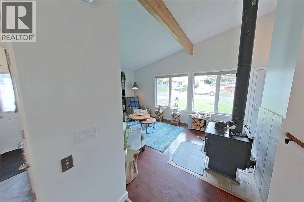 Diamond Valley, AB T0L2A0,309 EDGAR Avenue NW