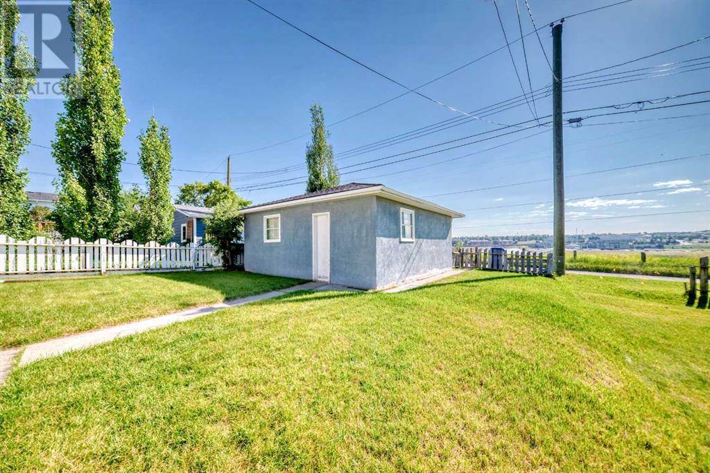 Calgary, AB T2E5E4,1508 Child Avenue NE