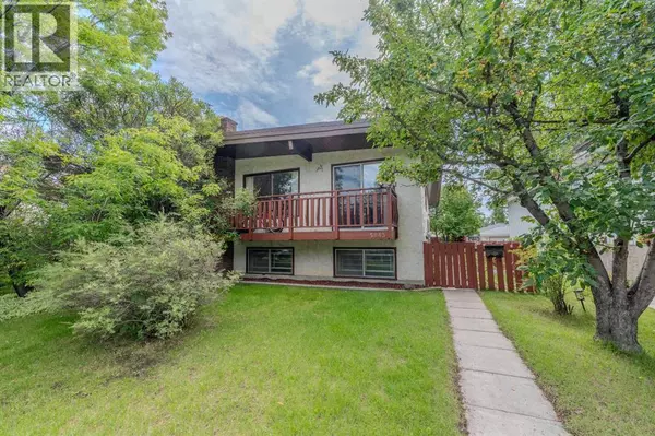 5843 66 Avenue NW, Calgary, AB T3A2A8