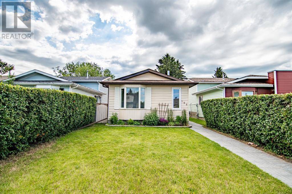 135 Rutherford Drive, Red Deer, AB T4P3G2