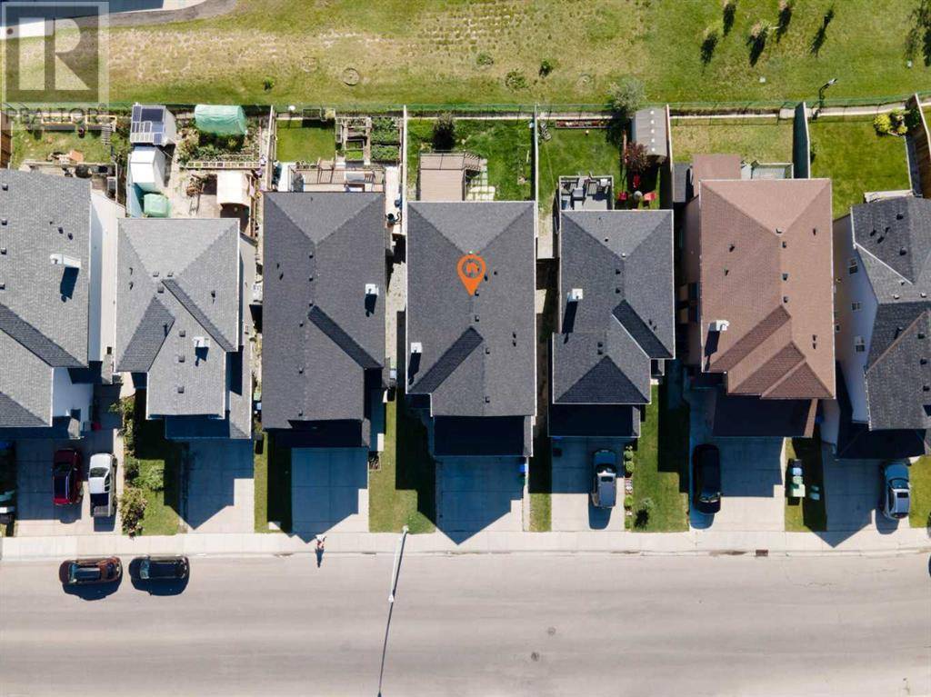 Calgary, AB T3J5J3,28 Saddleland Drive NE