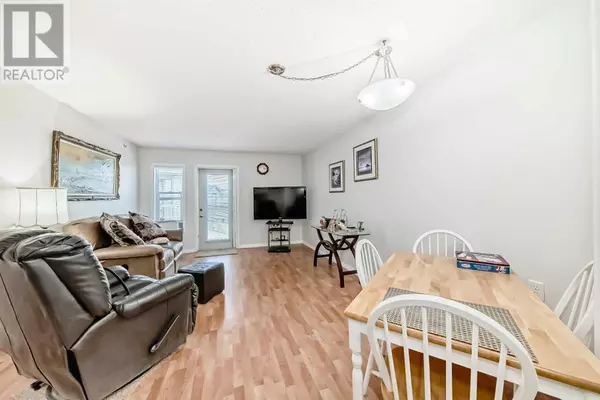 Calgary, AB T2Y4M1,434, 5000 Somervale Court SW