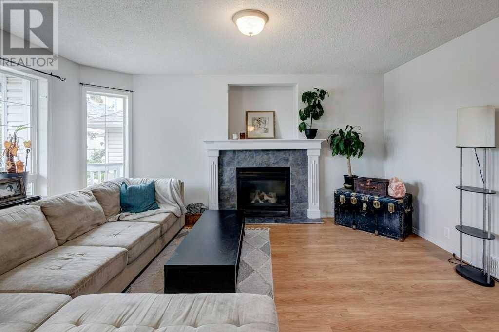 Calgary, AB T3K5N8,33 Coville Gardens NE