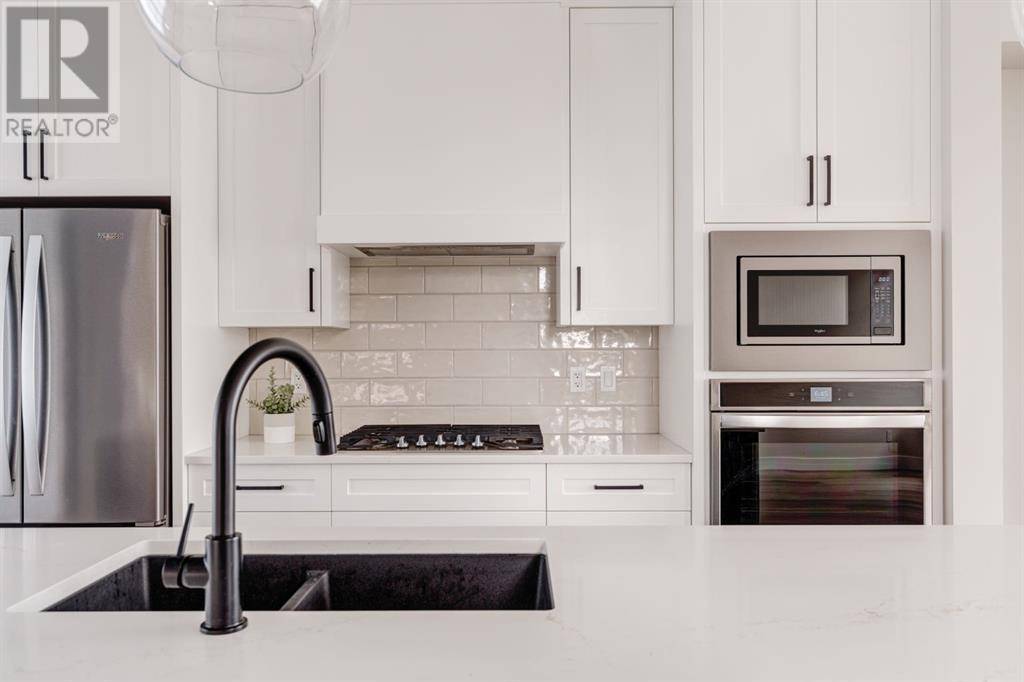 Calgary, AB T3H6E9,134 Discovery Drive SW