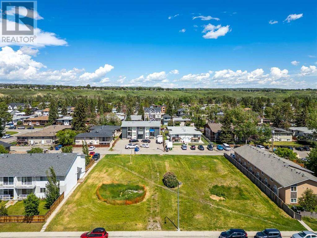 Calgary, AB T3K2P7,4320 75 Street NW
